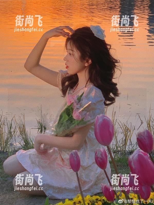 17 www.17发布:为什么这只鸟总在我窗前唱佳音?带话题探讨!