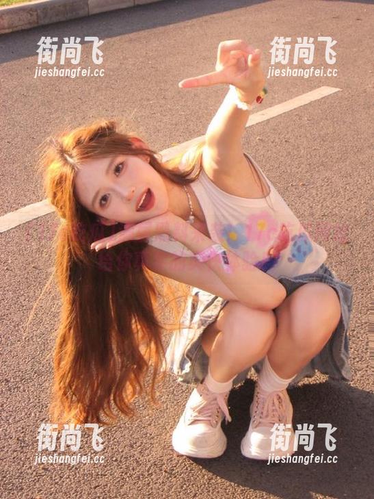 满屏黑料来袭！17c吃瓜网址给你真实的爽快体验！