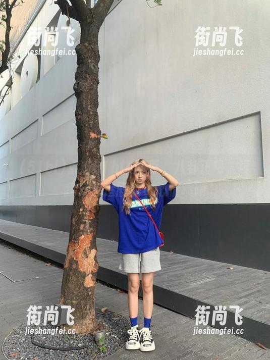 点击51bl4网页，八卦正热，可我只想追剧的小心情啧啧
