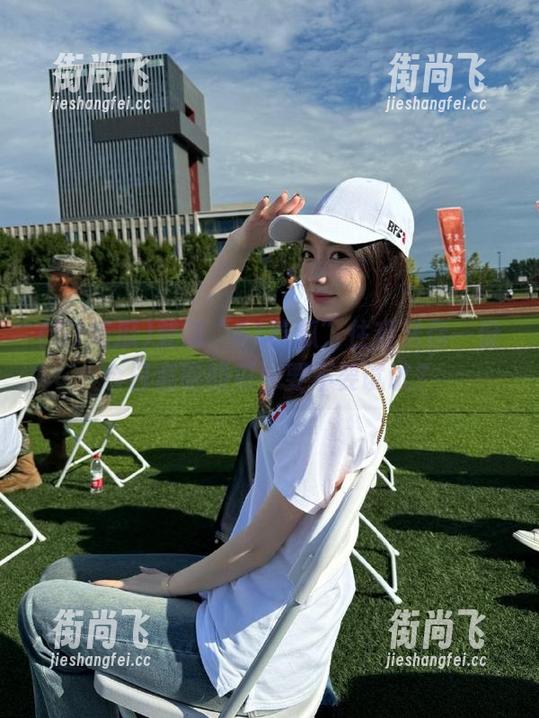 51吃瓜 登录“51吃瓜”住宿送你一份今日必吃的瓜!要不要试试?