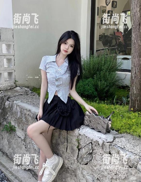 52吃瓜 疯狂更新!52吃瓜网址是不是在挑战我们的吃瓜极限?