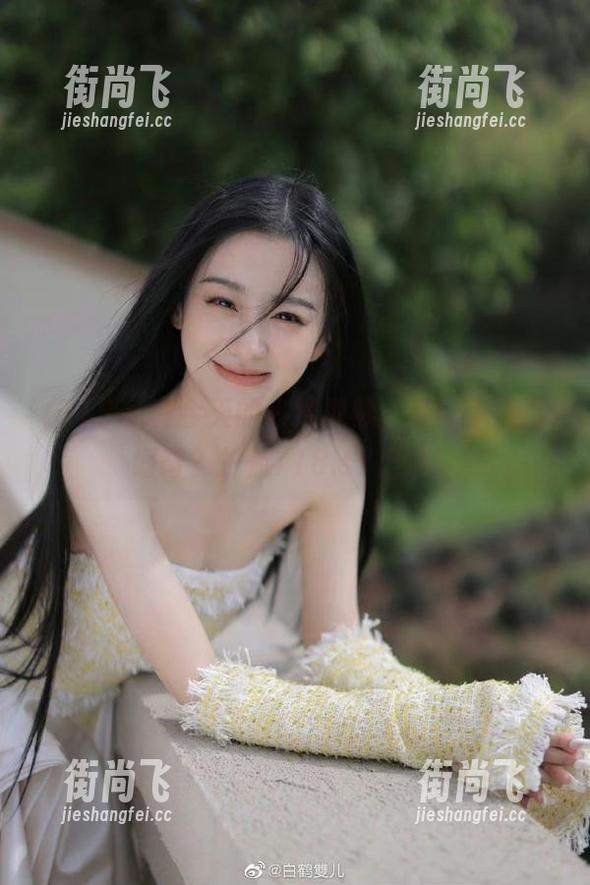 今天的热搜视频，谁让你那么好奇？护航718.sx出场！