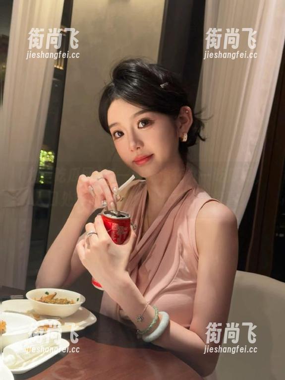 九一吃瓜网 有一种味道在九一吃瓜网,入口处等你来解锁,绝对让你惊喜!