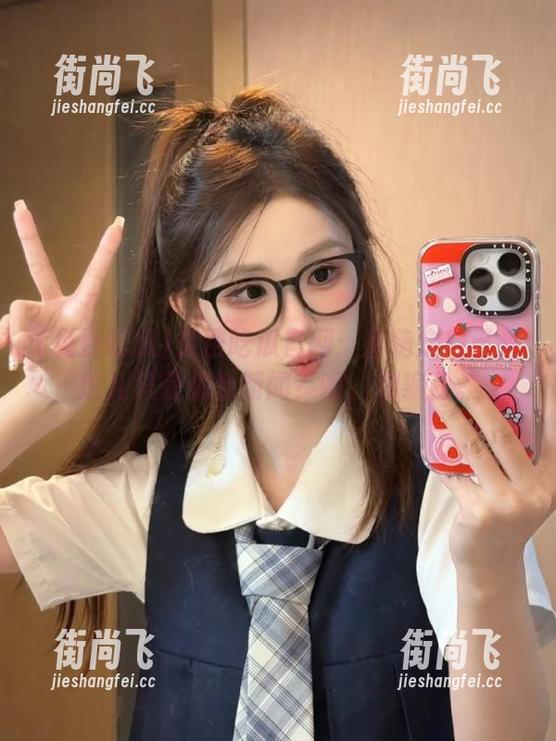 免费吃瓜官网：你确定自己来这儿只是想看新闻？呵，别骗我。