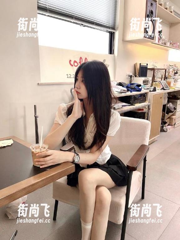 吃瓜tv 吃瓜TV苹果版上线了!别只顾着吃瓜,快来看看瓜里有什么新鲜事!