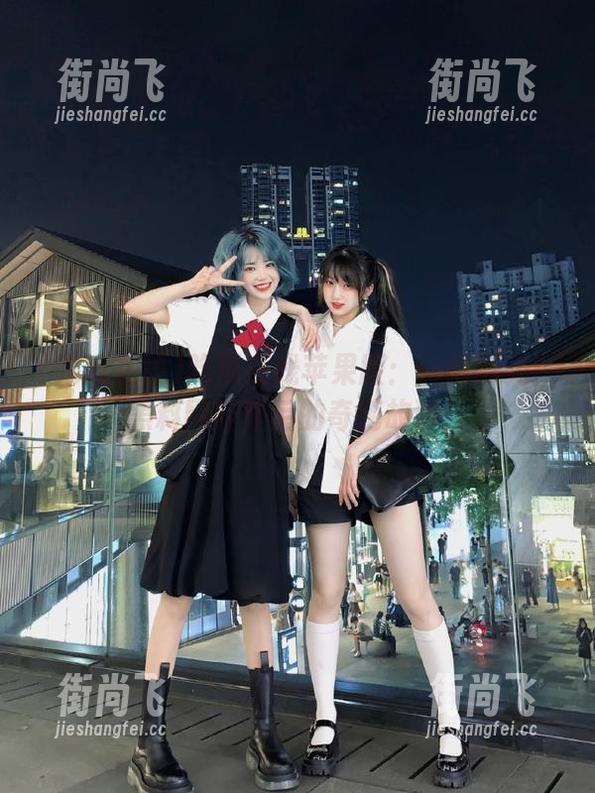 吃瓜在线 吃瓜在线苹果版:一键曝光!黑料网红背后的奇葩故事!