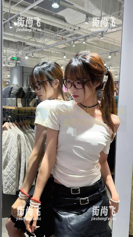 网爆黑料 “网爆黑料”更新:这瓜满得快要滴水了,我要多吃几口。