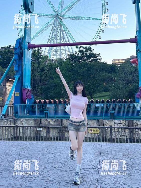 黑料不打烊 跟我一起走进黑料不打烊tttzzz的免费入口,感觉一股神秘气息扑面而来