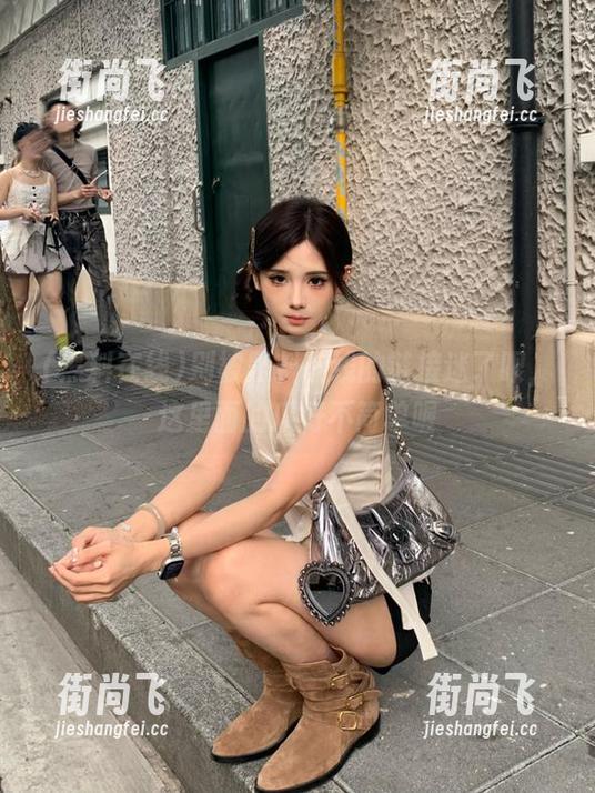 黑料在线 别被黑料在线的链接迷了眼,这里面的瓜好不简单喔