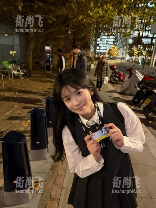 黑料网曝的链接揭秘：我校化学老师背后的“化学反应”！